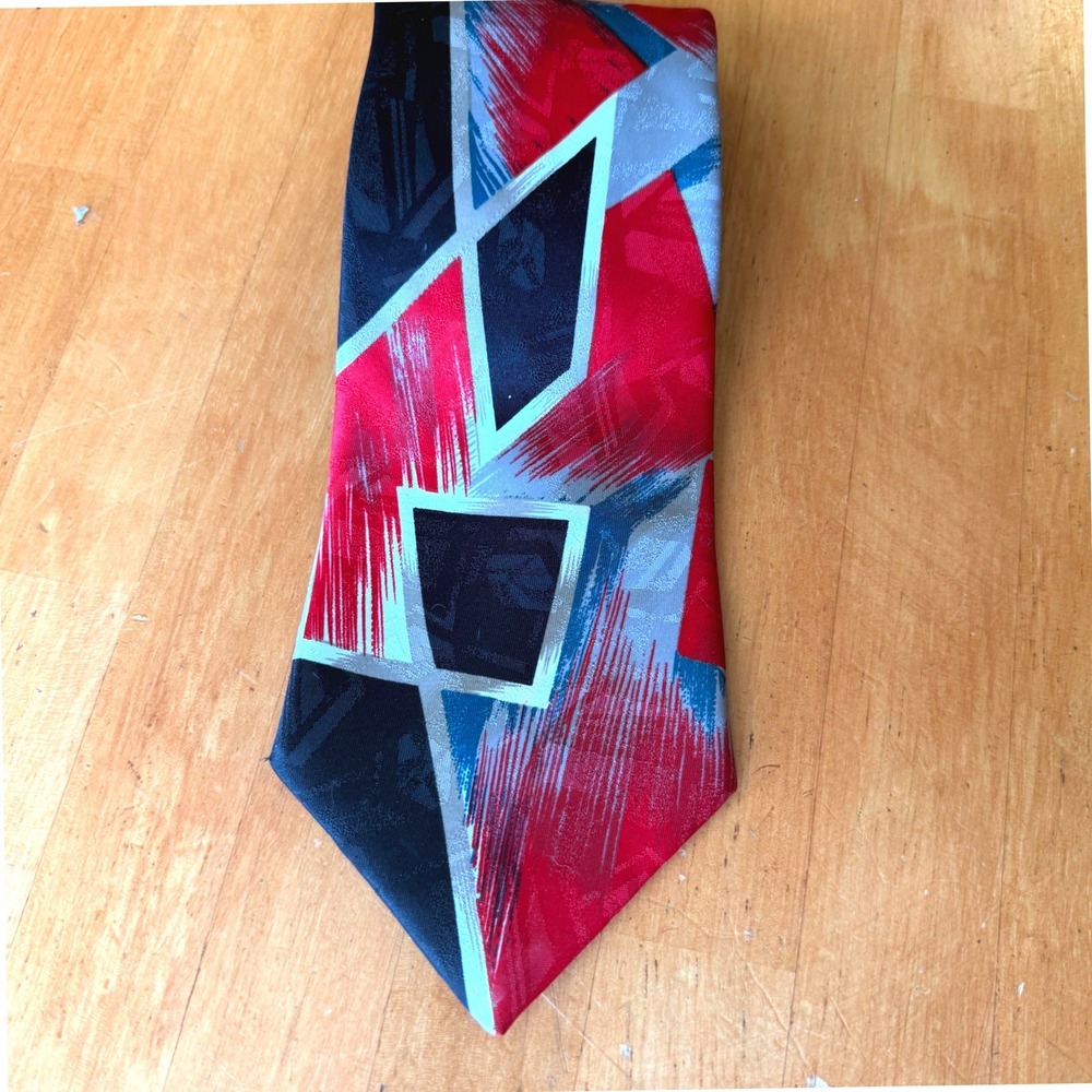 Mario Ferrari Red Black Geometric Abstract Print Necktie Made in USA Polyester